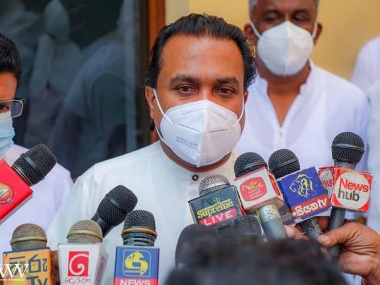”අරාබි වසන්තයේ ශ්‍රී ලංකා සංස්කරණයට” ගොදුරු වන්න එපා – විමල්ගෙන් නිවේදනයක්!