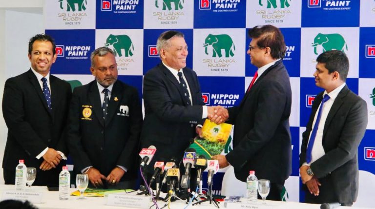 නිපොන් වෙතින් රගර් බිත්තියට හානියක් නොවන පාටක්