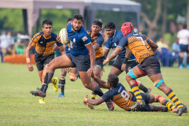 තෙලුත් නැහැ,ගෑසුත් නැහැ මොකුත් නැති රටේ දැන් රගරුත් නැහැ