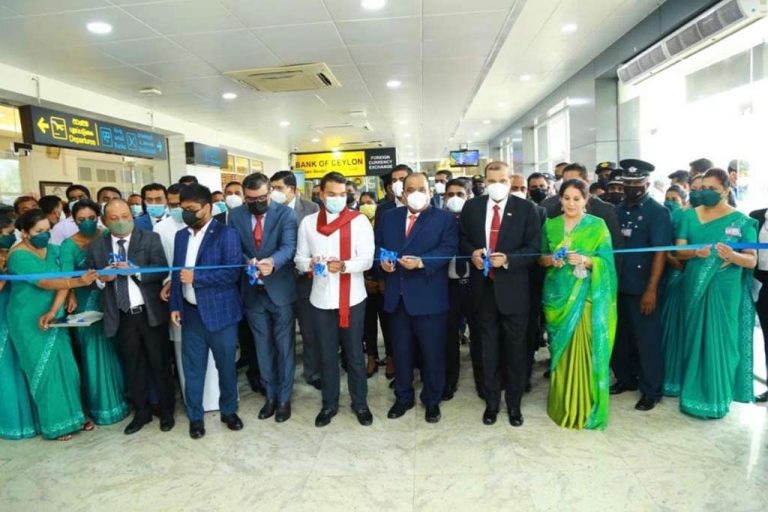 රත්මලාන ජාත්‍යන්තර ගුවන්ගමන් සඳහා යළි විවෘත කිරීමේ උත්සවයට ධම්මික එක්වුණේ ඇයි ?