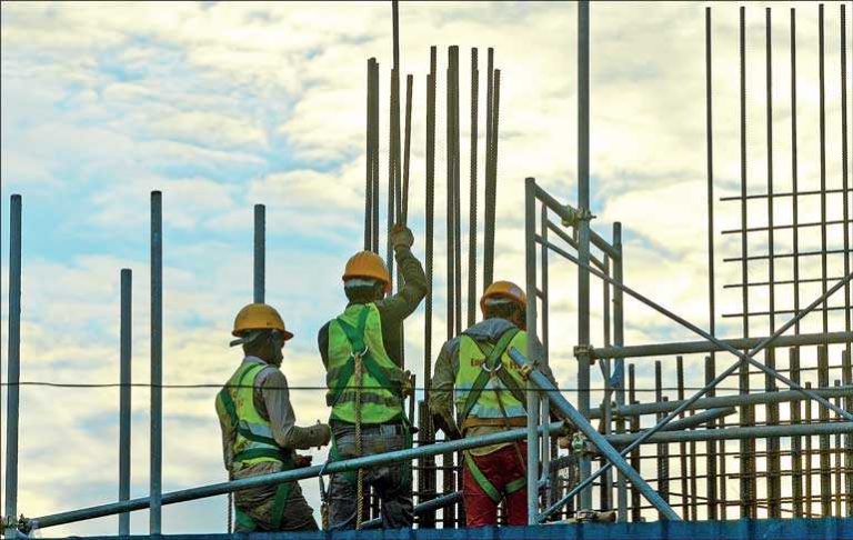 ගොඩනැගිලි ද්‍රව්‍ය හිඟය හේතුවෙන් කඩා වැටෙන ශ්‍රී ලංකාවේ ඉදිකිරීම් ක්ෂේත්‍රය