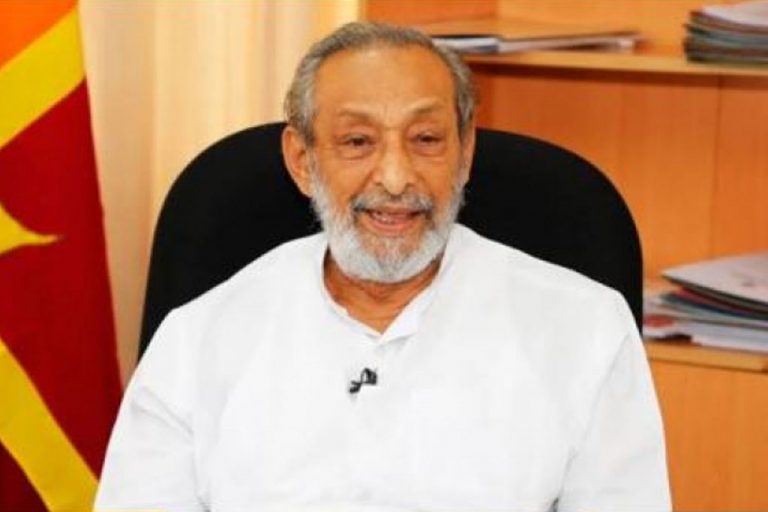වාසු ඇමතිකම තියාගෙන නිළ නිවසයි වාහනයයි බාර දෙයි !