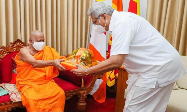මහනාහිමිවරුන්ට එකඟ වීම