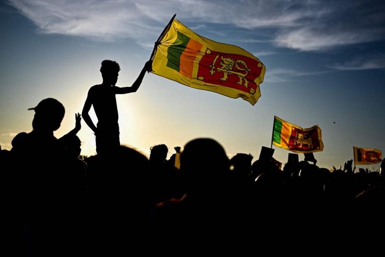 ශ්‍රී ලංකාව බංකොලොත් බව හෝ ගැළවීම අබියස