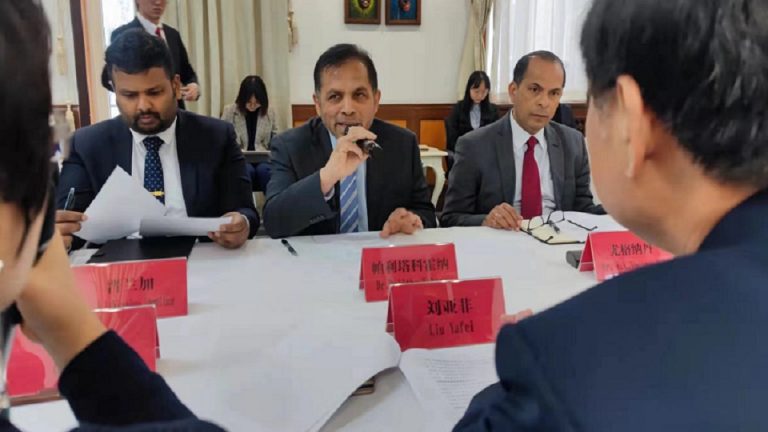 චීන – ශ්‍රී ලංකා CSLATE ව්‍යාපාර සහයෝගිතාව ප්‍රවර්ධනය කිරීම සඳහා අවබෝධතා ගිවිසුම් තුනකට අත්සන් තබයි
