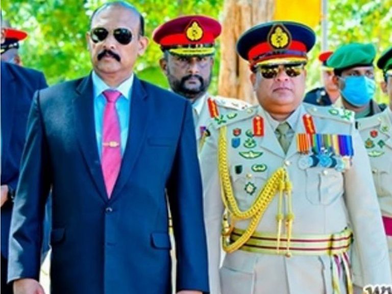 සරත් ෆොන්සේකාගේ ෆේස් බුක් සටහනට ආරක්ෂක ලේකම්ගෙන් ප්‍රතිචාර!
