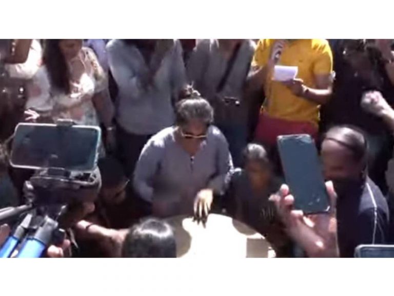 ගෝල්ෆේස් අරගල බිමෙන් ඇසෙන අලුත් රබන් පද ! (Video)