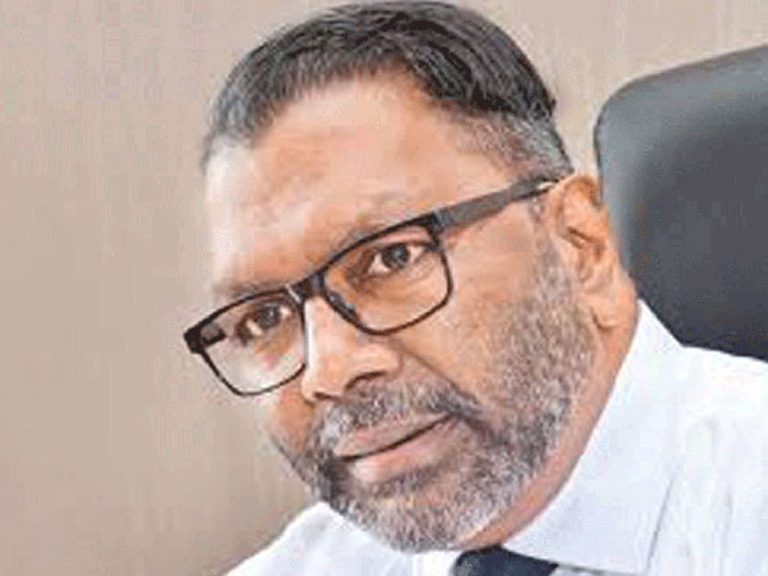 සුරේන් රාඝවන් ශ්‍රීලනිප තනතුරුවලින් ඉවතට!