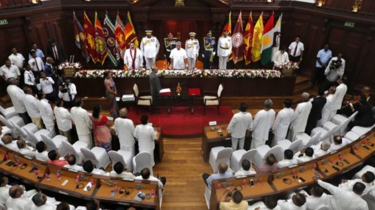 තවත් රාජ්‍ය අමාත්‍යවරු සිව්දෙනෙක් දිව්රුම් දෙති