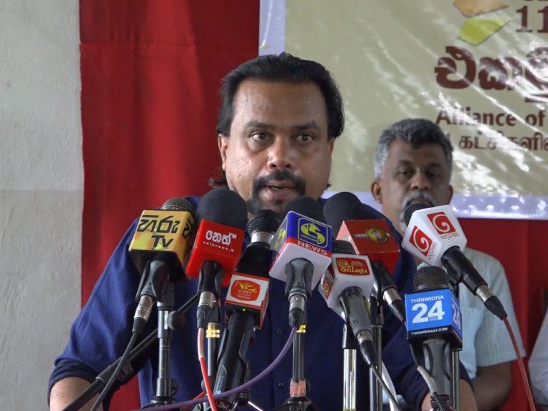දැන් මේක රෙපෙයාර් කළාට වැඩක් නැහැ.මේ පිළිකුල් සහගත පාලනය ගෙඩිය පිටින් අයින් කරන්න වෙනවා – විමල් (VIDEO)