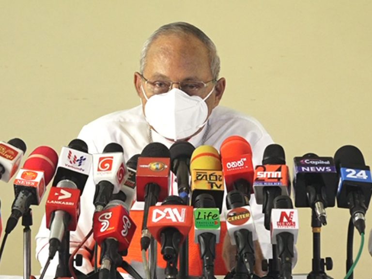 පාස්කු ප්‍රහාරය – මෛත්‍රීට නඩු පවරා නැත්තේ තවත් රහස් එළියට එයි කියන බය නිසාද?
