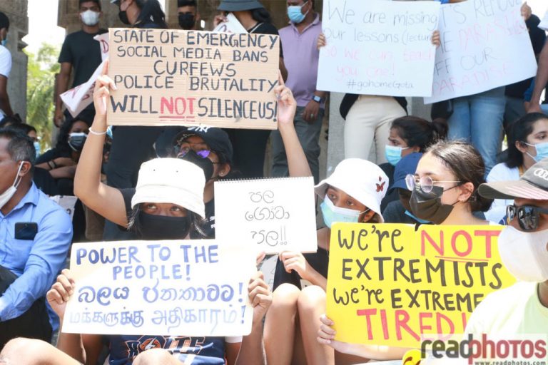 අපට අවශ්‍ය ප්‍රජාතන්ත්‍රවාදී අයිතීන් ගැන කතා කිරීමට බිය විය යුතු නැත – රංජිත් හේනායකආරච්චි