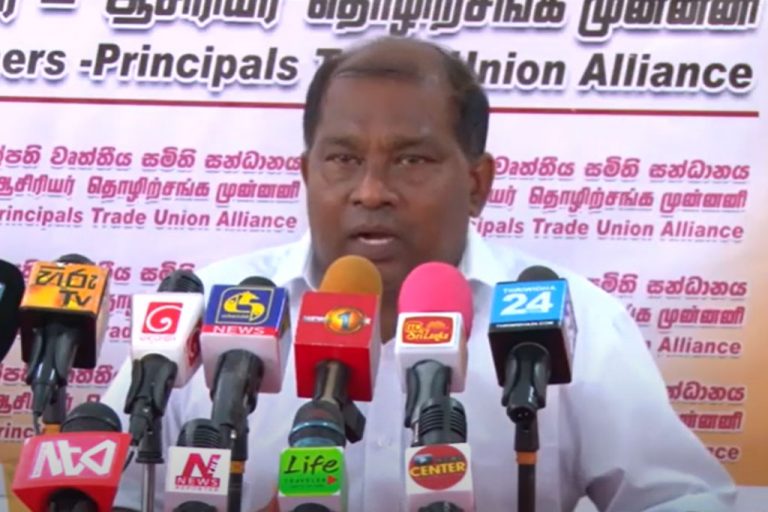මහින්ද මහත්තයෝ ඔයාට යන්න බැරිනම් මොකද වෙන්නේ කියල බලන් ඉන්න – ස්ටාලින් (VIDEO)