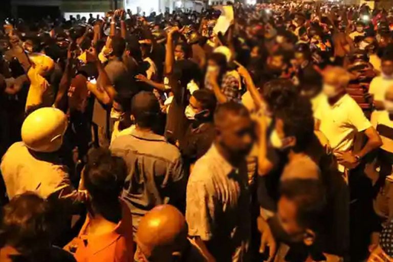 තුන් වෙනිදායින් පසුව විපක්ෂයේ දේශපාලන පක්ෂ වලංගුද ?