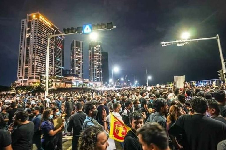 ප්‍රජාතන්ත්‍රවාදයේ බැරෑරුම් ම ආකෘතිය අරාජිකත්වය යි …