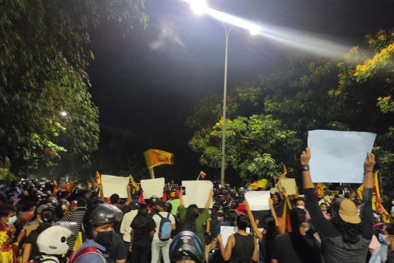 නිවාඩු දුන්නාට අපි ගමේ යන්නේ නෑ, අරගලය නවත්වන්නේත් නෑ – විරෝධතාකරුවන්