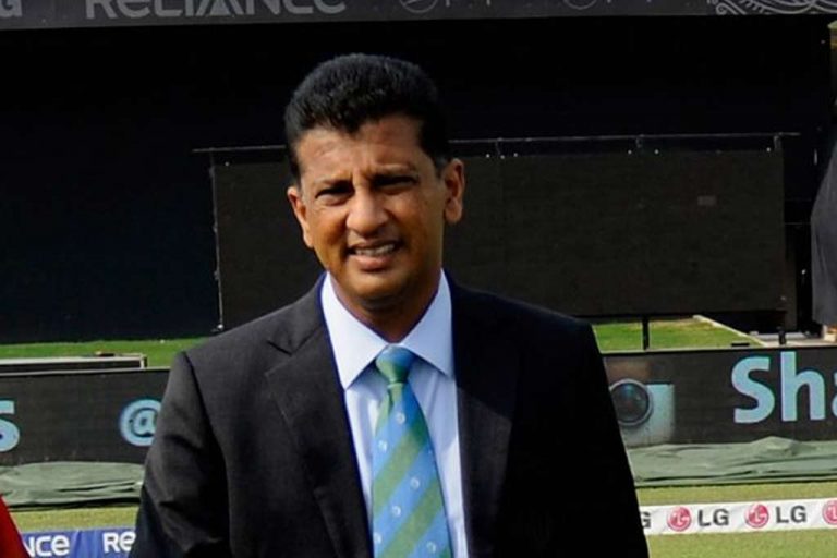 මේ අප එක්ව එක් හඬින් “දැන් ඇති !” කියා කිවයුතු මොහොතයි – රොෂාන් මහානාමගේ ඉල්ලීම