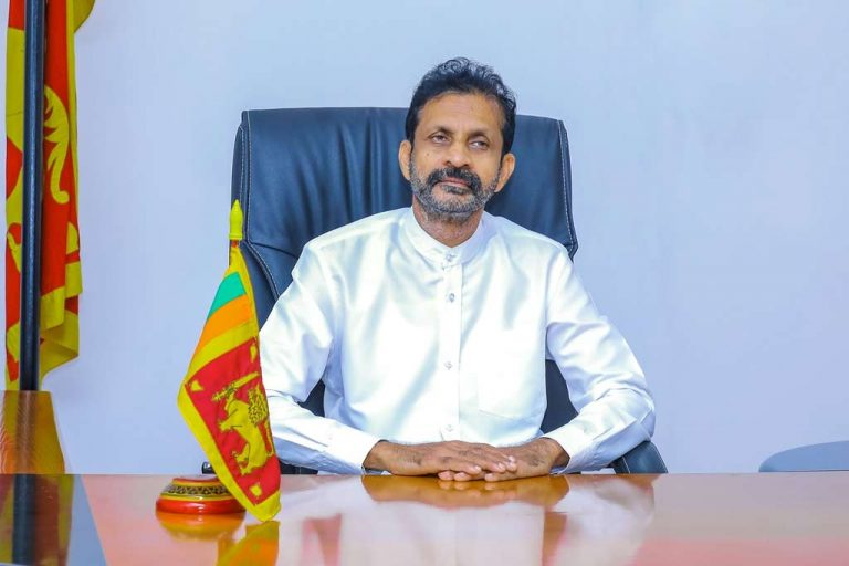 රාජ්‍ය අමාත්‍ය ධුරයක් වෙනස් වෙයි. ජනපති ඉදිරියේ යළි දිවුරුම් දෙයි
