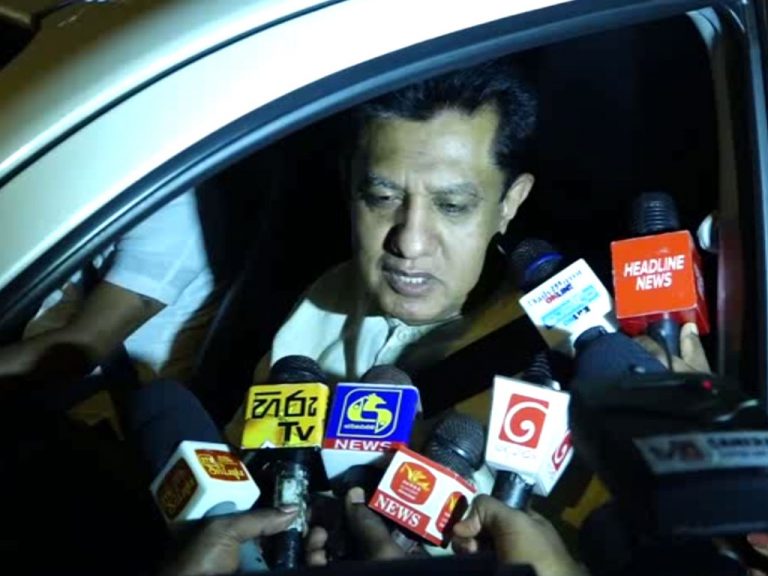 සජිත්ගෙන් චරිතට චාන්ස් එකක් – හර්ෂ වෙනුවට චරිත කෝප් කමිටුවට