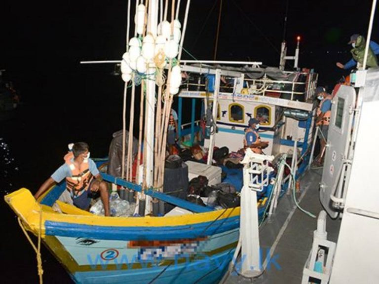 නීතිවිරෝධී ලෙස රටින් පනින්න ගිය තවත් පිරිසක් අල්ලයි
