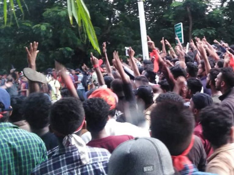 සඳුදා සිට අඛණ්ඩ විරෝධතා සතියක් – 17 වැනිදා පාර්ලිමේන්තුව වැටලීමටත් සූදානම් !