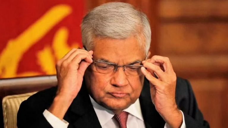 බංකොලොත් භාණ්ඩාගාරයත් රනිල්ගේ කරටම !