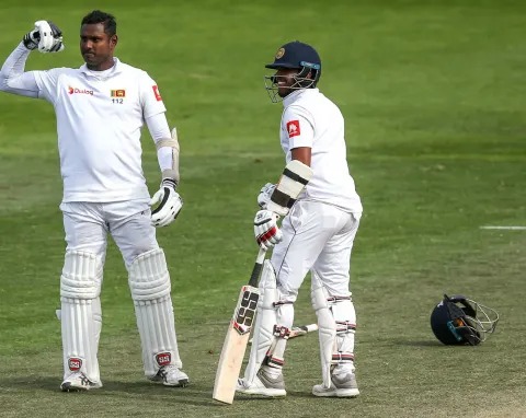 හිටියා වැඩි කියලා පෙන්නන්න හදන අයට රිදෙන්න ටොක්කක් ඇන්න වැඩිහිටියා