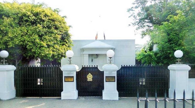 නව වෙනිදා ආ අය තවමත් අරලියගහ මැදුරේ