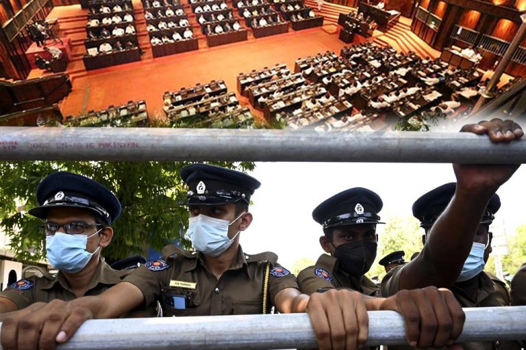 පාර්ලිමේන්තුව අවට ආරක්ෂාව දැඩි කරයි – දියවන්නා ඔයේත් මුර සංචාර