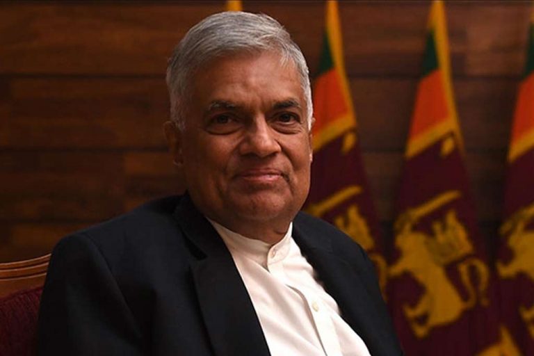 මේ අවුරුද්දෙ ඩොලර් බිලියන 04 ක ආධාර හම්බවෙනවා, අපි ණය උගුලක හිරවෙලා නෑ – රනිල්
