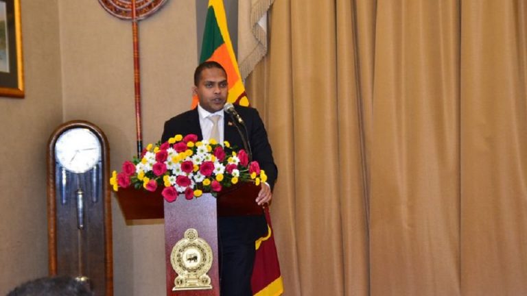 සංචාරක ඇමති හරීන් සහ එක්සත් රාජධානියේ සංචාරක කර්මාන්තයේ නියෝජිතයන් අතර හමුවක්