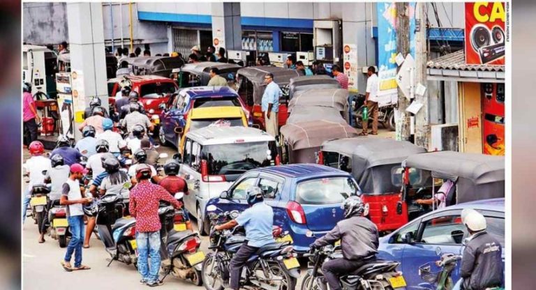 රටට මේ පලදෙන්නේ කාගේ සාපයද?