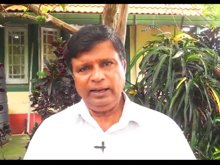 එනවයි කියපු පෙට්‍රල් නැව තාම නැහැ.ඩීසල් නැවට ඇනවුමකුත් නැහැ.බොරතෙල් නැවත් නැහැ! (VIDEO)