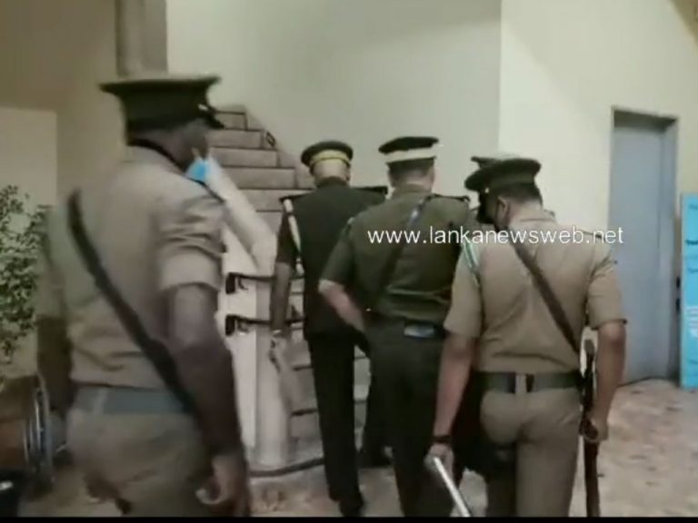දුමින්දව බන්ධනාගාර නිලධාරීන්ට භාරදී CID ය රෝහලෙන් පිටවෙයි! (VIDEO)