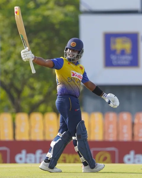 චමරිගෙන් එහාට හිතන්න පුළුවන් ඉඩක්