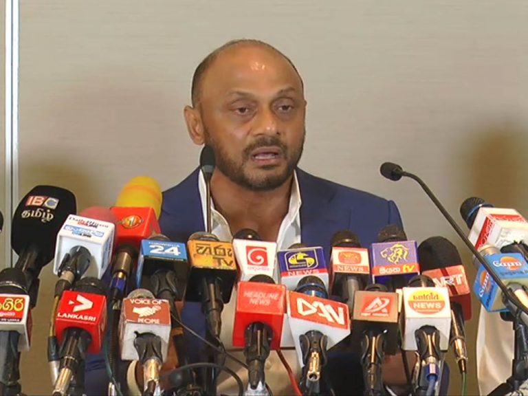 අපි මිලියන 500ක් ගැන දන්නෙත් නැහැ.අරගත්තෙත් නැහැ.ගත්ත අය කොහේ හරි ඇති. e-WIS හෙළිදරව්ව (VIDEO)