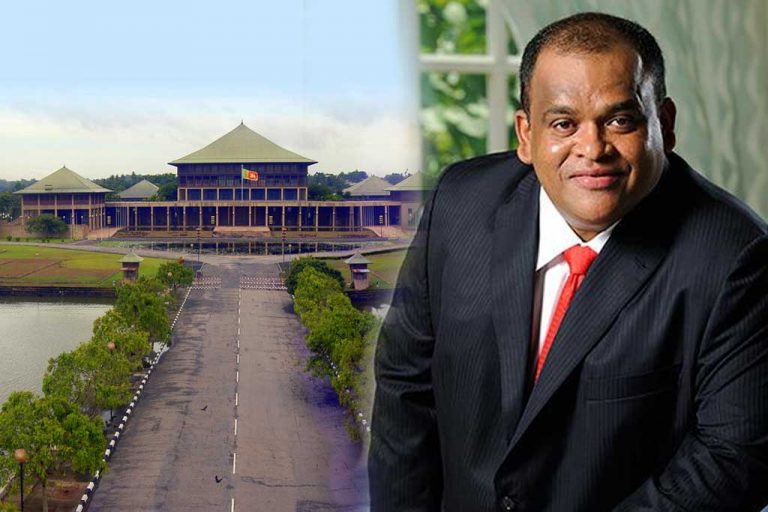 ධම්මික පාර්ලිමේන්තුවේ දිවුරුම් දීම 21. ඊට පෙර ඇමති ධුරයක්