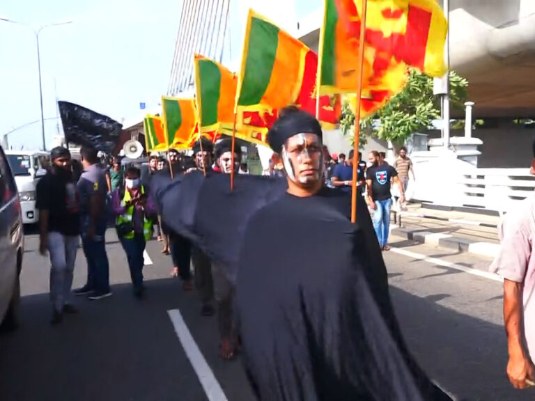 අන්තරේ පාගමන පෑළියගොඩ පසුකරමින් කොළඹට! (VIDEO)