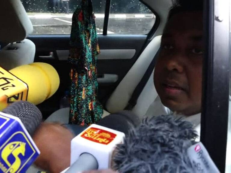 පොහොට්ටුව විදිහට දැන් තීරණ ගන්න හැකියාවක් නැහැ.සාගර කාරියවසම්ට බැහැ අපිට බලපෑම් කරන්න – දොළවත්ත (VIDEO)