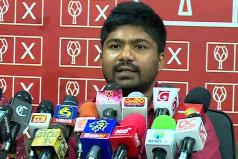 ඩී. වී. චානක ඇමතිකම ප්‍රතික්ෂේප කරයි. ලොකු එකක් ඉල්ලයි !