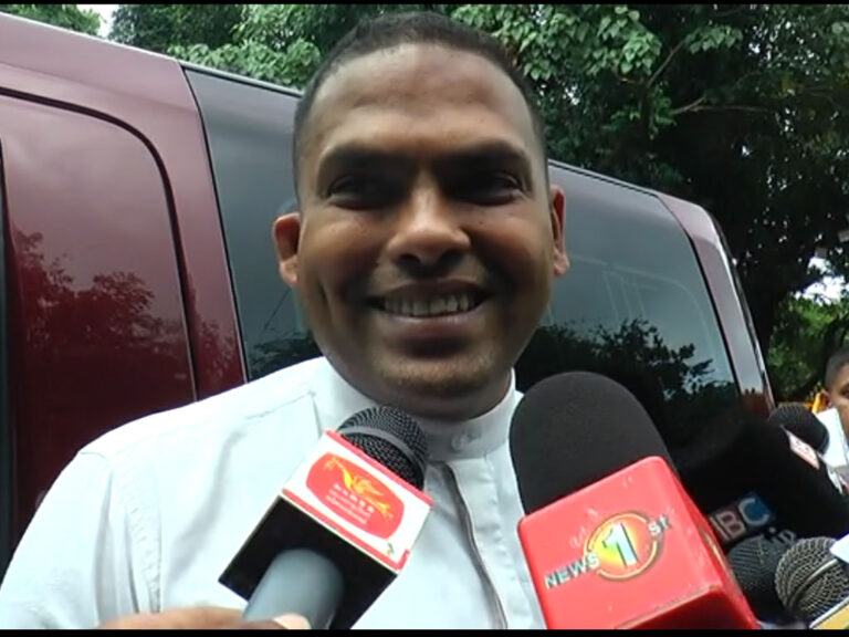 ආසයි බයයි වෙලා වැඩක් නැහැ.අවදානම් ගන්න ඕනේ.රනිල් වික්‍රමසිංහ ඒ අභියෝගය ගත්තා – හරීන් (VIDEO)