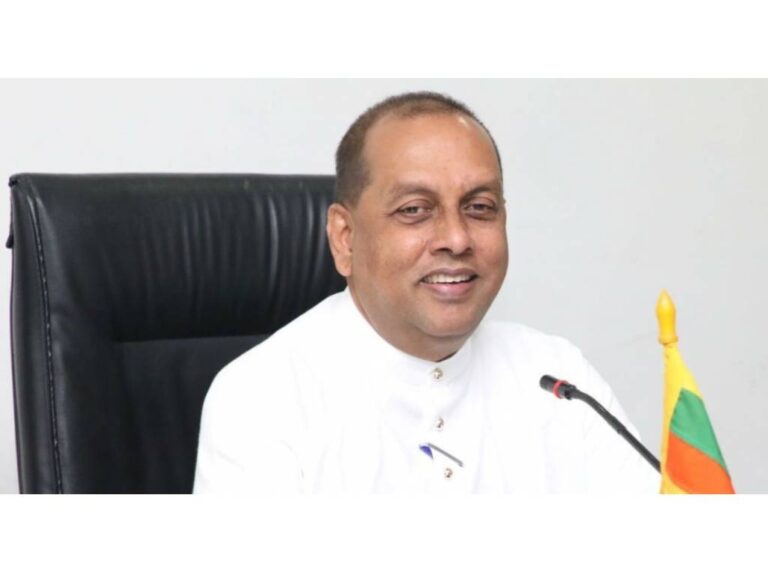 මම නං හරි සතුටින් ඉන්නෙ – මහින්ද අමරවීර