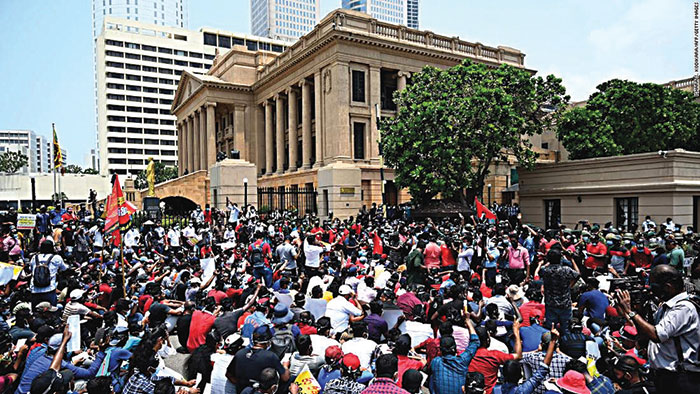 13 වෙනි පැයෙන් පසු අරගලය තවදුරටත් දැඩි වන ලකුණු!