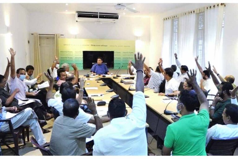 අනුප්‍රාප්තික ජනාධිපති ධුරයට සජිත් යෝජනා කිරීමට සජබ ඒකමතිකව තීරණය කරයි !