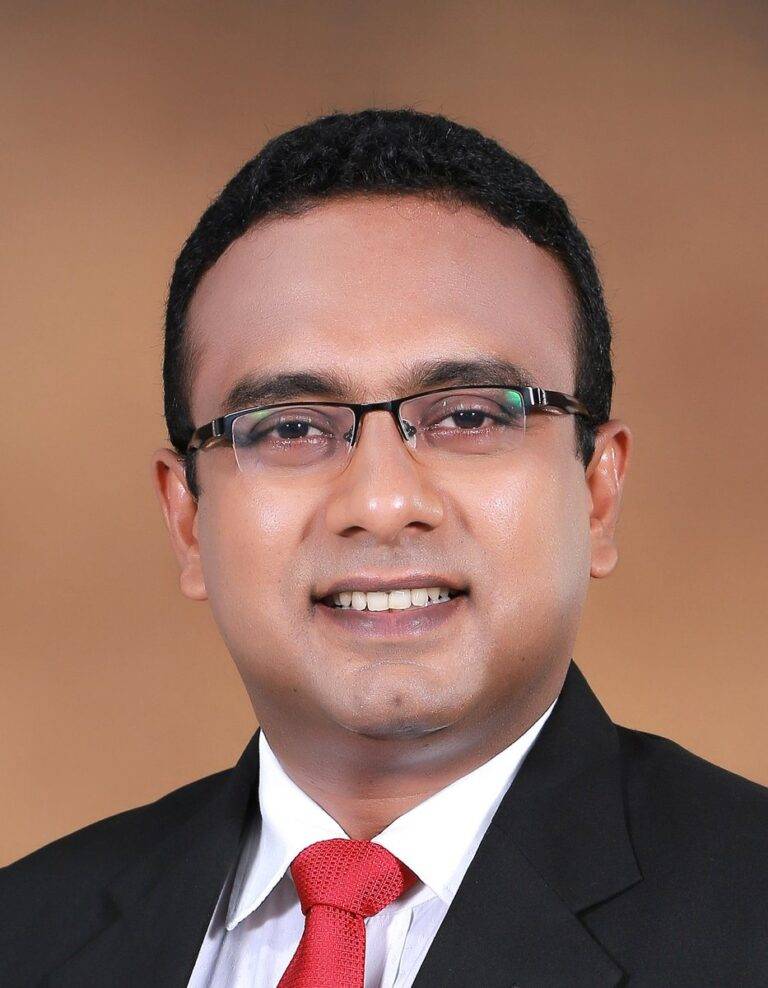 රටට ඩොලර් එවන විදෙස්ගත ශ්‍රමිකයන්ට සහ විදෙස් ගත ශ්‍රී ලාංකිකයින්ට ඉලෙට්‍රික් වාහන ආනයනය කිරීමට අවසර
