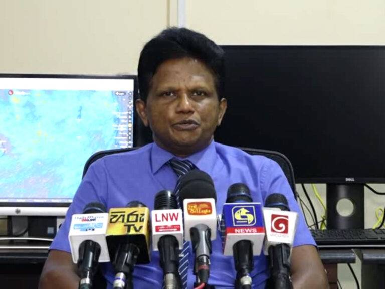 ඉදිරි පැය 48 තීරණාත්මකයි – නායේ යෑම්,කන්ඩි කඩා වැටීම් අනතුරු වළක්වා ගැනීමට උපදෙස් (VIDEO)