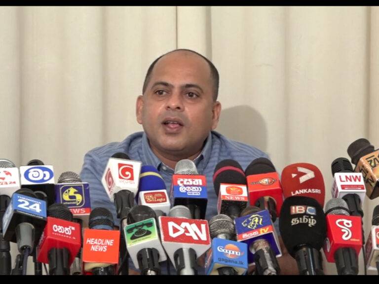 කොල්ලෝ කෙල්ලෝ මර්දනය කරලා ගොඩයන්න නම් හිතන්නේ නාමල් ඔයාට අබ සරණයි – මරික්කාර් (VIDEO)