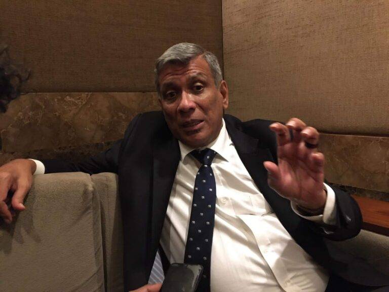 රටේ රගර් නම පාවිච්චි කරලා තනතුරු අරගත්තට වැඩක් නැහැ,ආඩම්බර වෙන්නනම් රටේ රගර් හොඳ තැනක තියෙන්න ඕනි -රිස්ලි ඉල්ලියාස්