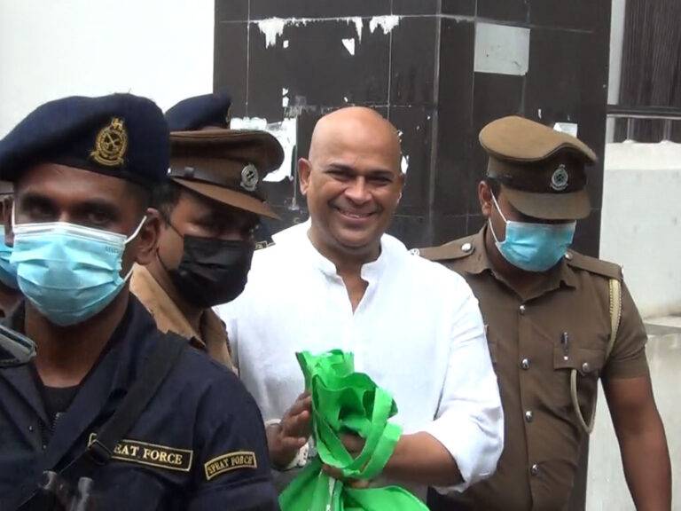 නිදහස් වෙන්න දිවුරුම් ප්‍රකාශය දෙන්න ලෑස්තිද? රන්ජන්ගේ ප්‍රතිචාරය මෙන්න! (VIDEO)