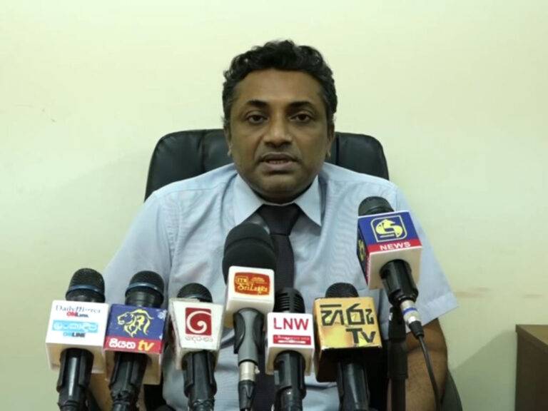 සිරිත් මල්දම කියවන ගමන් අරගලය ගැන හිතුවොත් අරගලය අහිංසකද නැද්ද කියල තේරෙයි! (VIDEO)